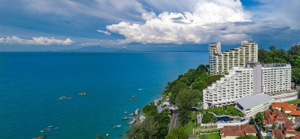 Doubletree Resort By Hilton Hotel Penang Бату-Ферринги Экстерьер фото